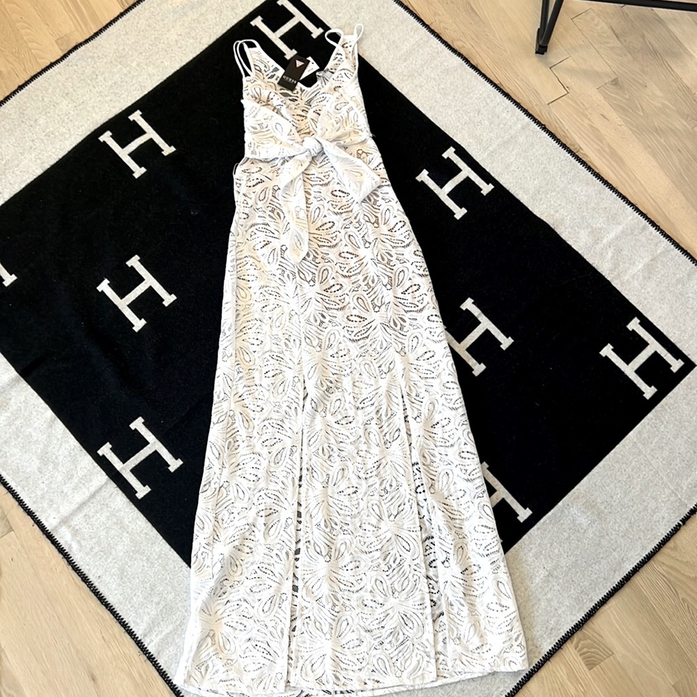 Elegant NWT White Lace Maxi Dress by Guess , Jlo , XS